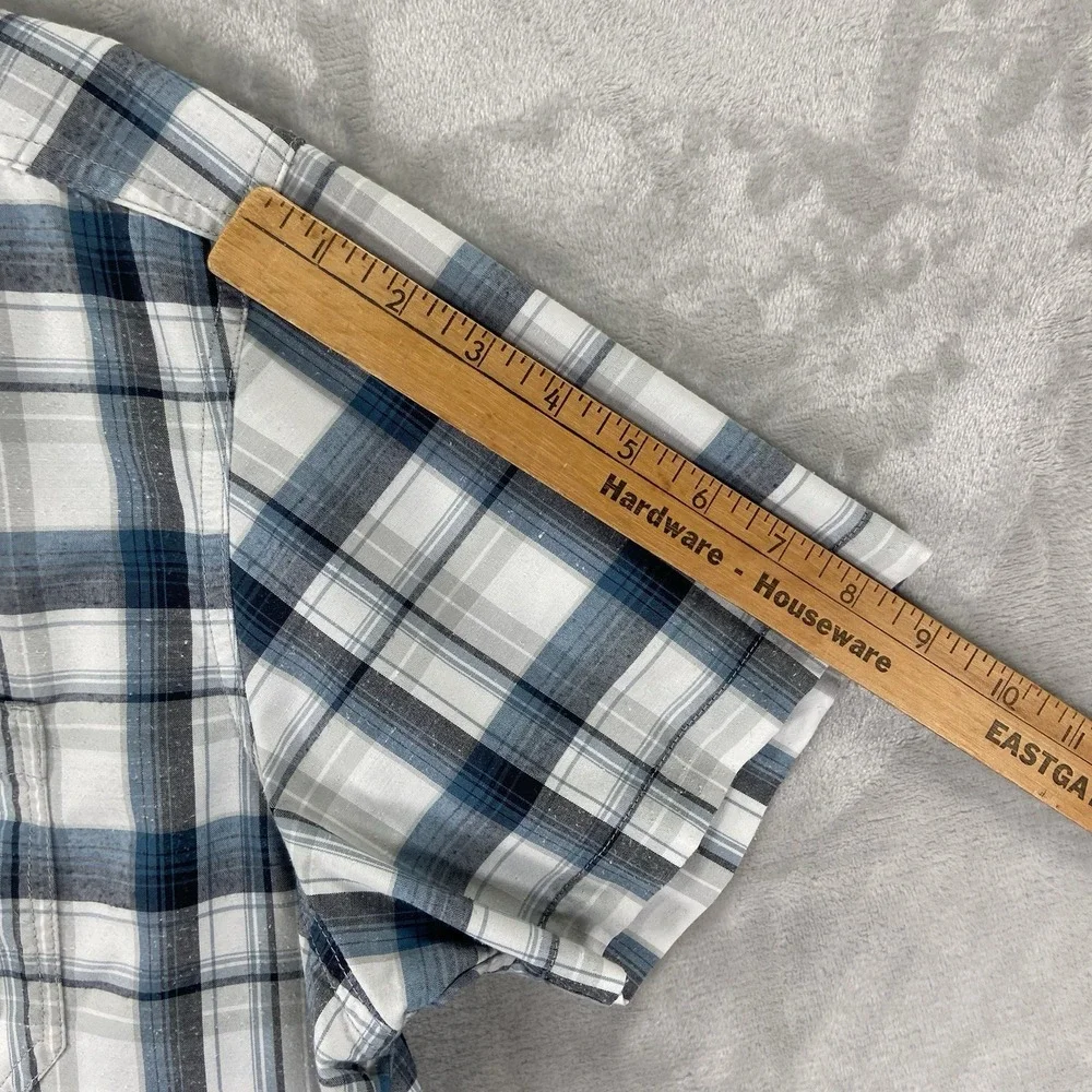 KUHL Shirt Mens Large STYK Button Up Blue Plaid Short Sleeve Pockets Outdoor